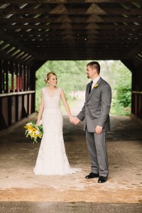 Wausau Wisconsin Wedding Photos under bridge